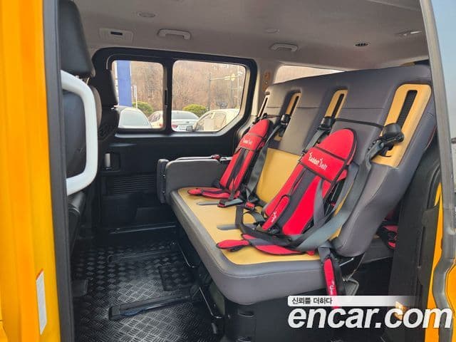 Hyundai Staria 15인승, 2023 14