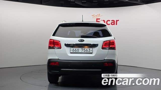 Kia Sorento R топовая версия, 2012 4