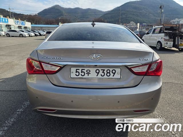 Hyundai YF Sonata люксовая версия, 2010 4