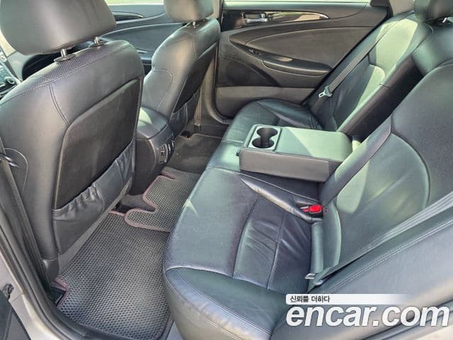 Hyundai YF Sonata люксовая версия, 2010 12