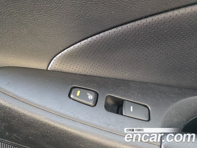 Hyundai YF Sonata люксовая версия, 2010 16