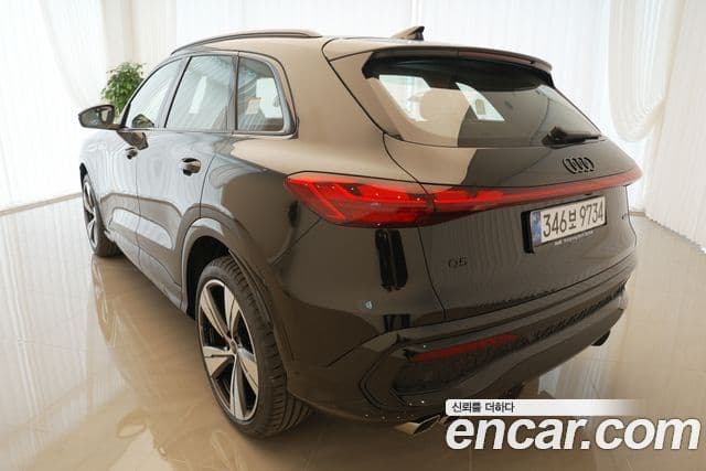 Audi Q5 (80A) 40 TDI Quattro S Line чёрный Edition, 2025 18