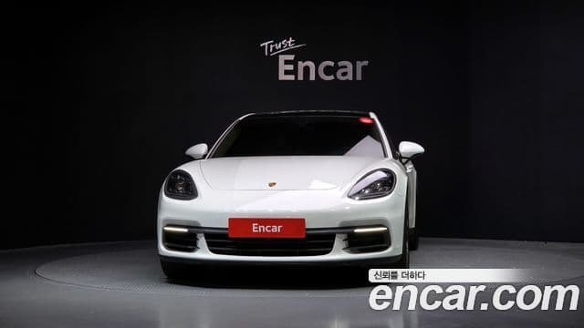 Porsche Panamera (971), 2019 3