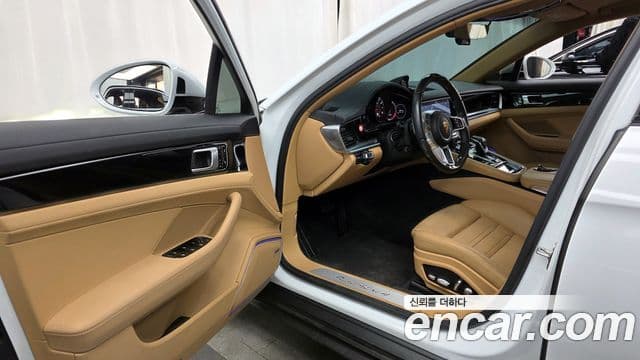 Porsche Panamera (971), 2019 10