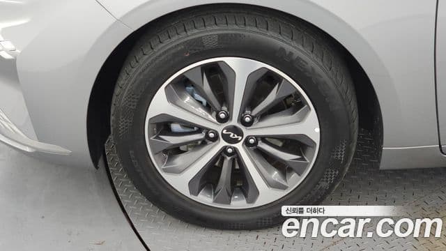 Kia K8 гибрид Noblesse Light, 2023 все фото