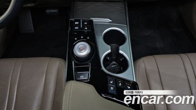 Kia K8 гибрид Noblesse Light, 2023 9