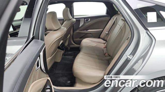 Kia K8 гибрид Noblesse Light, 2023 12