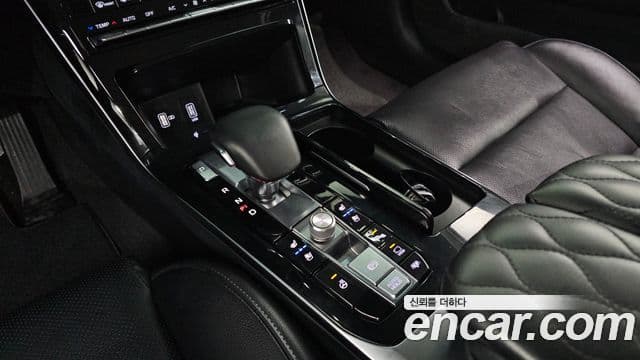 Kia K7 Premier гибрид Noblesse, 2020 9