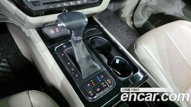Kia All New Carnival Noblesse, 2017 9