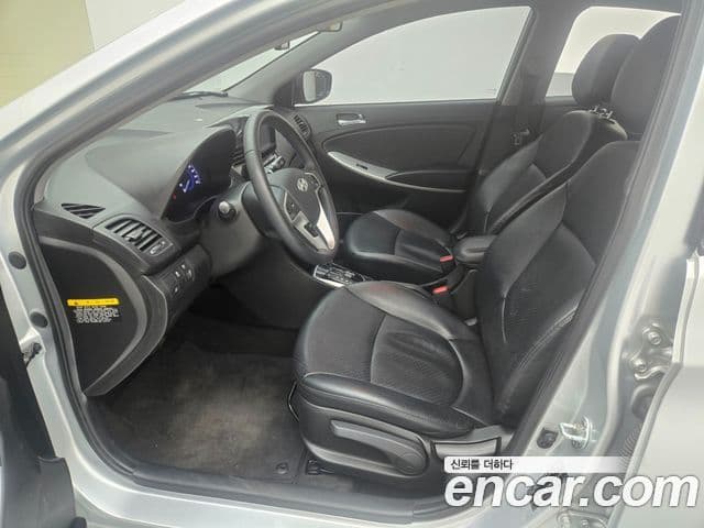 Hyundai Accent(новый кузов / новое поколение) 1.6 GDI top, 2012 10