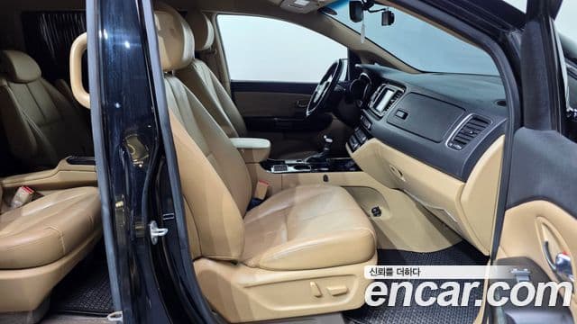 Kia The / новый New Carnival Noblesse Special, 2019 11