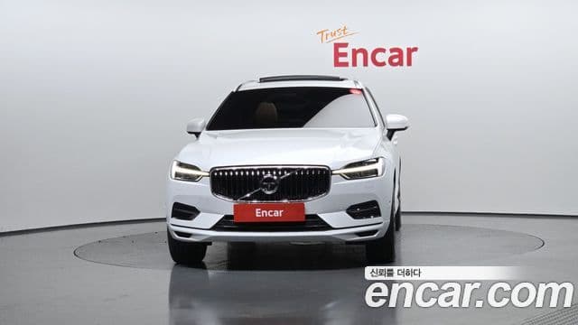 Volvo XC60 2세대 T8 Inscription, 2021 3