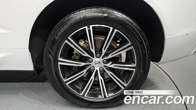 Volvo XC60 2세대 T8 Inscription, 2021 все фото