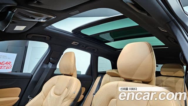 Volvo XC60 2세대 T8 Inscription, 2021 18