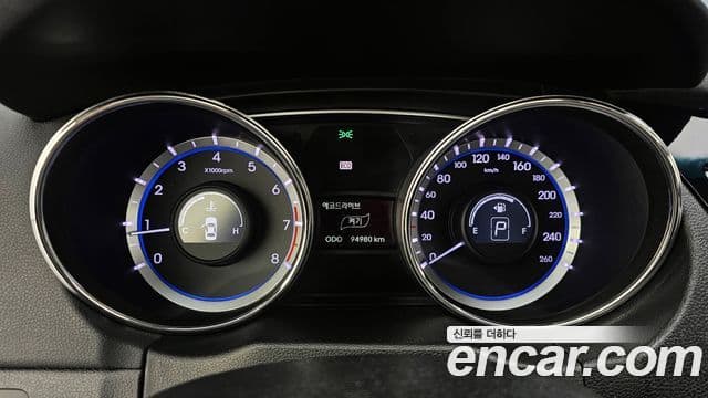 Hyundai YF Sonata LPI top, 2010 8