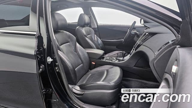 Hyundai YF Sonata LPI top, 2010 10