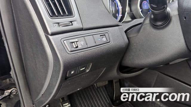 Hyundai YF Sonata LPI top, 2010 16