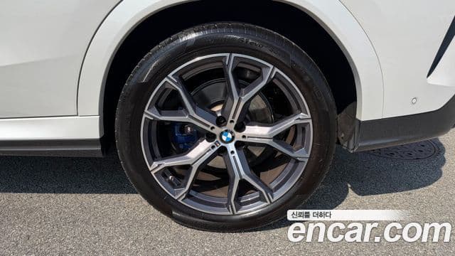 BMW X6 (G06) xDrive40i M Sport, 2022 все фото