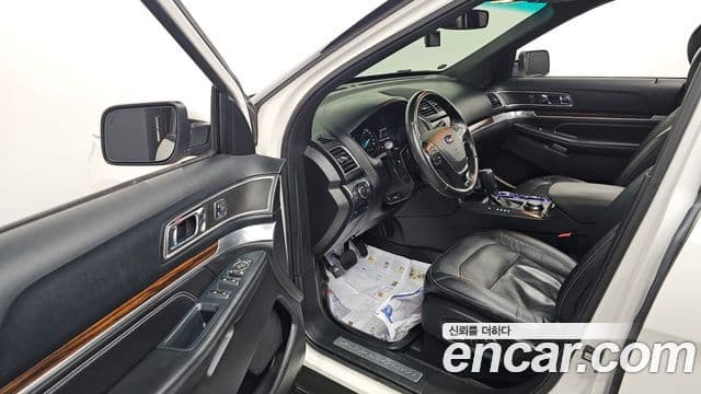 Ford Explorer 5세대, 2016 10