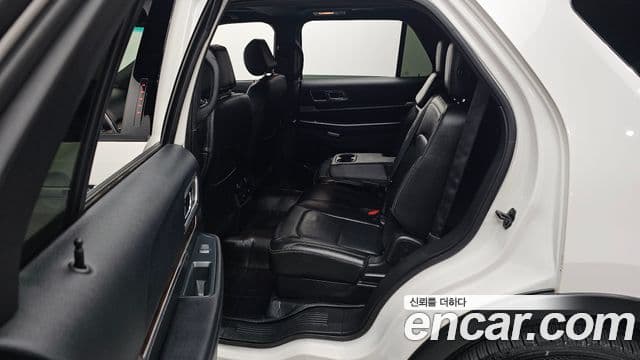 Ford Explorer 5세대, 2016 11