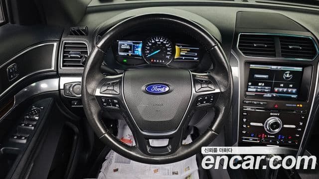 Ford Explorer 5세대, 2016 15