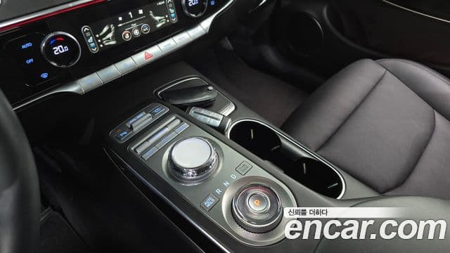 Genesis GV70, 2021 9