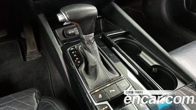 Kia All New K7 3.0 LPI Luxury (арендный автомобиль), 2018 9