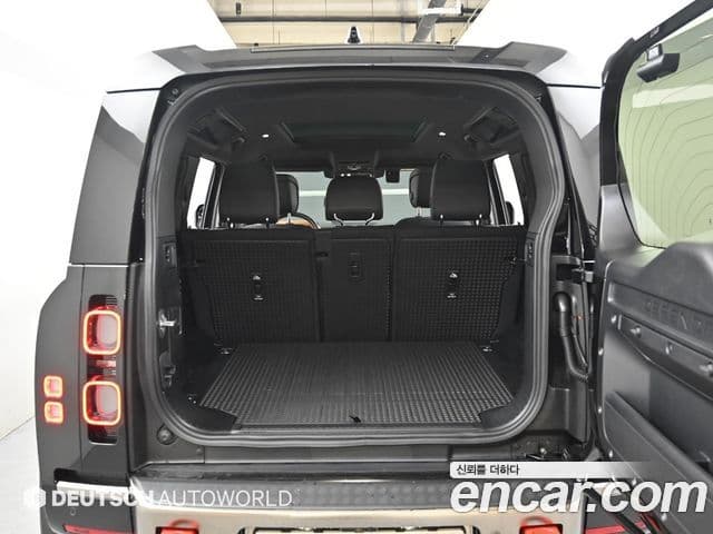 Land Rover Defender (L663) 110 P400 X, 2024 19