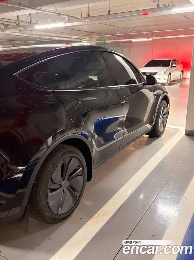 Tesla модель Y, 2025 2