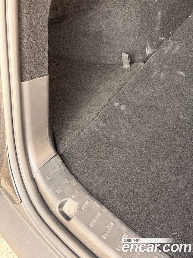 Tesla модель Y, 2025 8