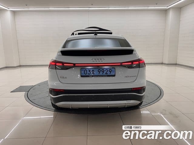 Audi Q4 e-Tron (F4) Premium, 2022 3