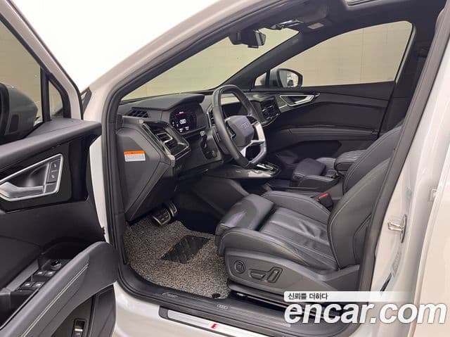 Audi Q4 e-Tron (F4) Premium, 2022 12