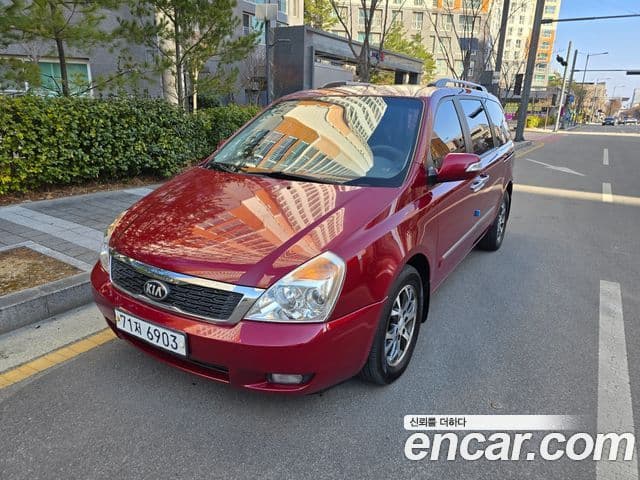 Kia Carnival R люксовая версия, 2014 1