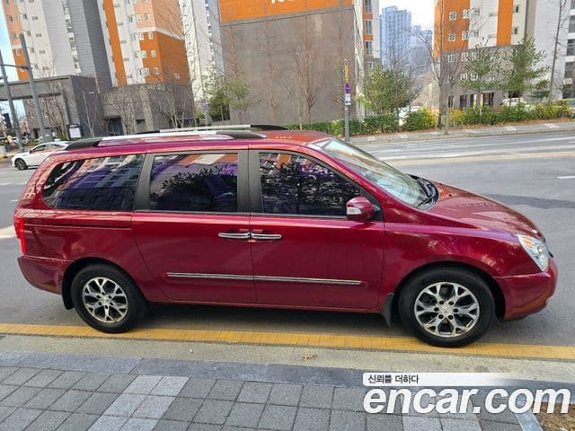 Kia Carnival R люксовая версия, 2014 4