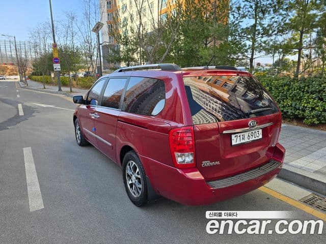 Kia Carnival R люксовая версия, 2014 6