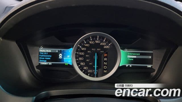 Ford Explorer 5세대, 2015 8