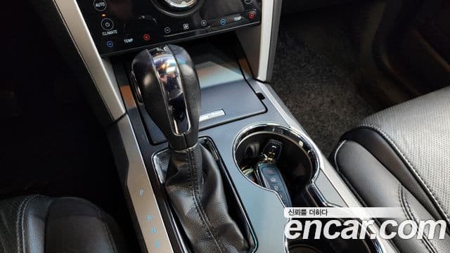 Ford Explorer 5세대, 2015 9