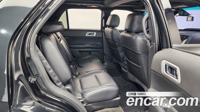 Ford Explorer 5세대, 2015 12