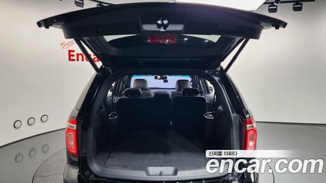 Ford Explorer 5세대, 2015 20