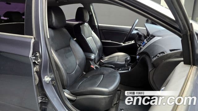 Hyundai Accent(новый кузов / новое поколение) Premier, 2012 10