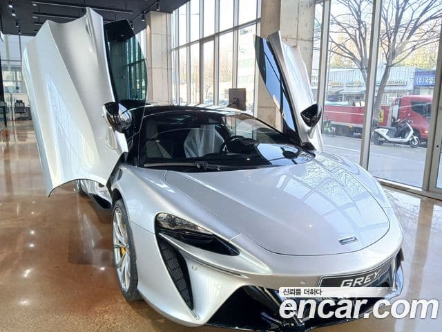 맥라렌 아투라 3.0 купе, 2023 6