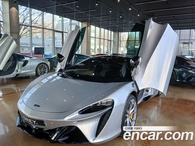 맥라렌 아투라 3.0 купе, 2023 7