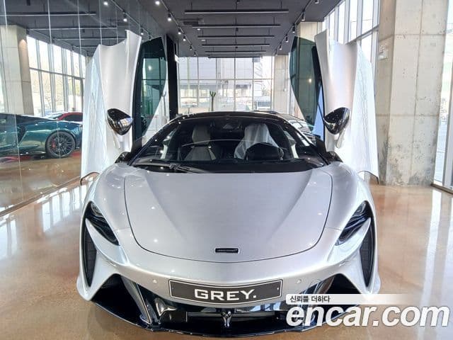 맥라렌 아투라 3.0 купе, 2023 8