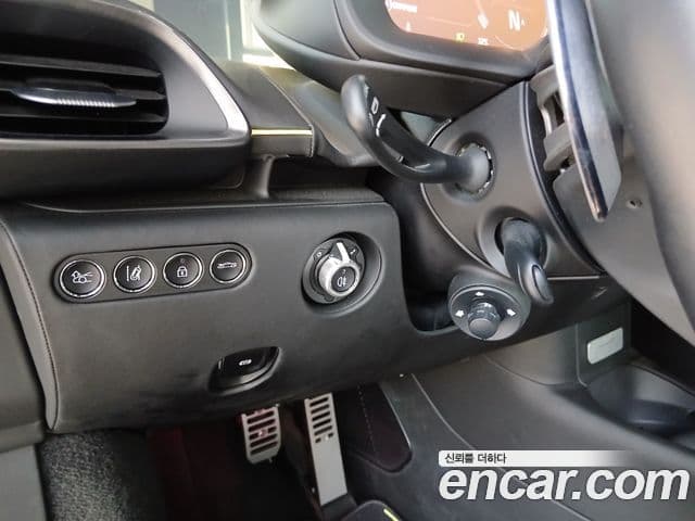 맥라렌 아투라 3.0 купе, 2023 14