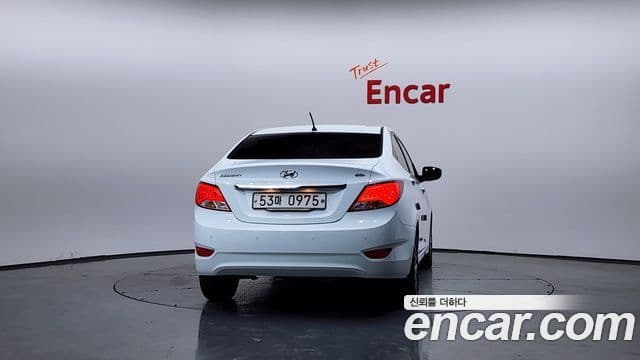 Hyundai Accent(новый кузов / новое поколение) Premium, 2016 4