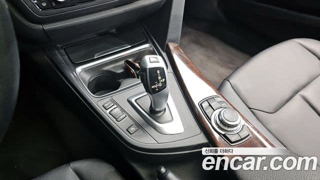 BMW 3시리즈 (F30), 2013 9