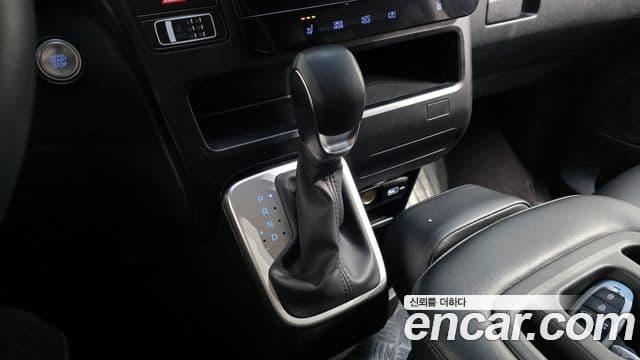 Hyundai Staria Modern, 2022 9