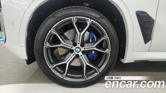 BMW X5 (G05) xDrive 40i M Sport, 2025 все фото