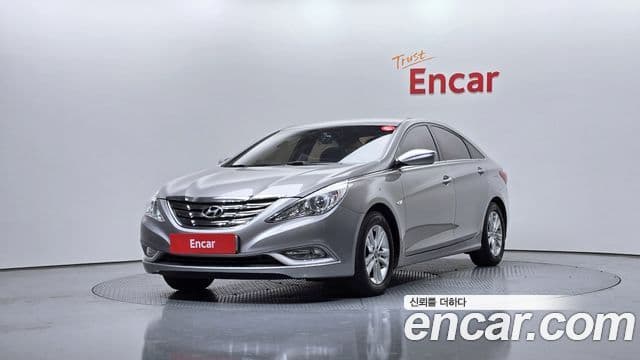 Hyundai YF Sonata Luxury, 2011 1