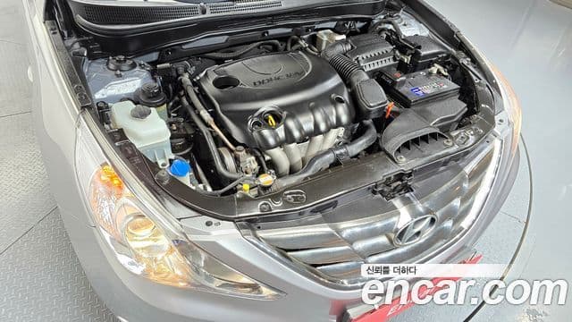 Hyundai YF Sonata Luxury, 2011 6